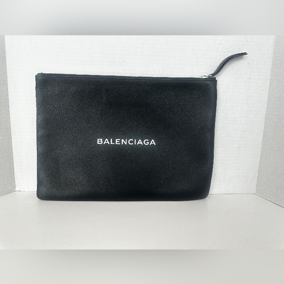 BALENCIAGA Everyday leather clutch bag - Picture 1 of 9